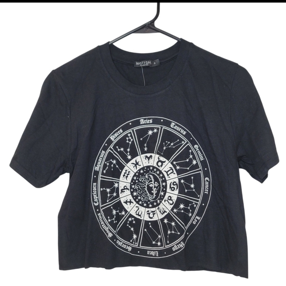 Nasty Gal Vintage-Style Zodiac Graphic Cropped Tee NWT Small